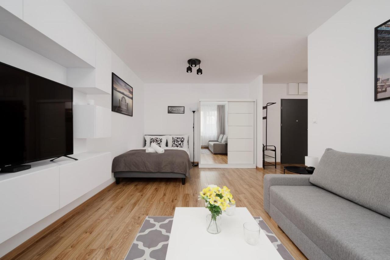Comfy Legnicka By Renters *